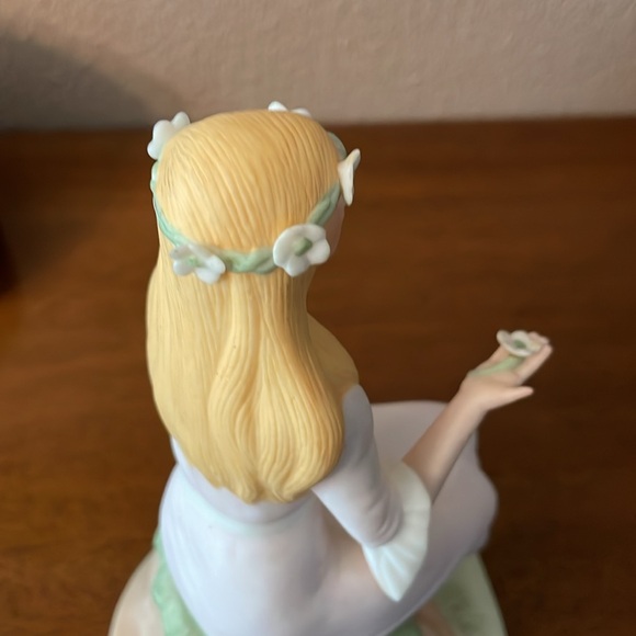 Vintage Laszlo Ispanky Figurine SPRING Lady Girl Four Seasons Porcelain Fairy - Picture 6 of 8